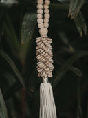 Grande suspension perles de bois et coquillages