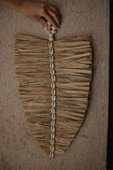 Feuille décorative en raphia et coquillages