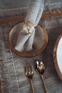 Rond de serviette en laiton coquillage