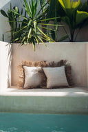 Housse de coussin Tropis en coton et raphia
